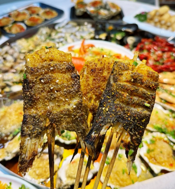 鱼尾